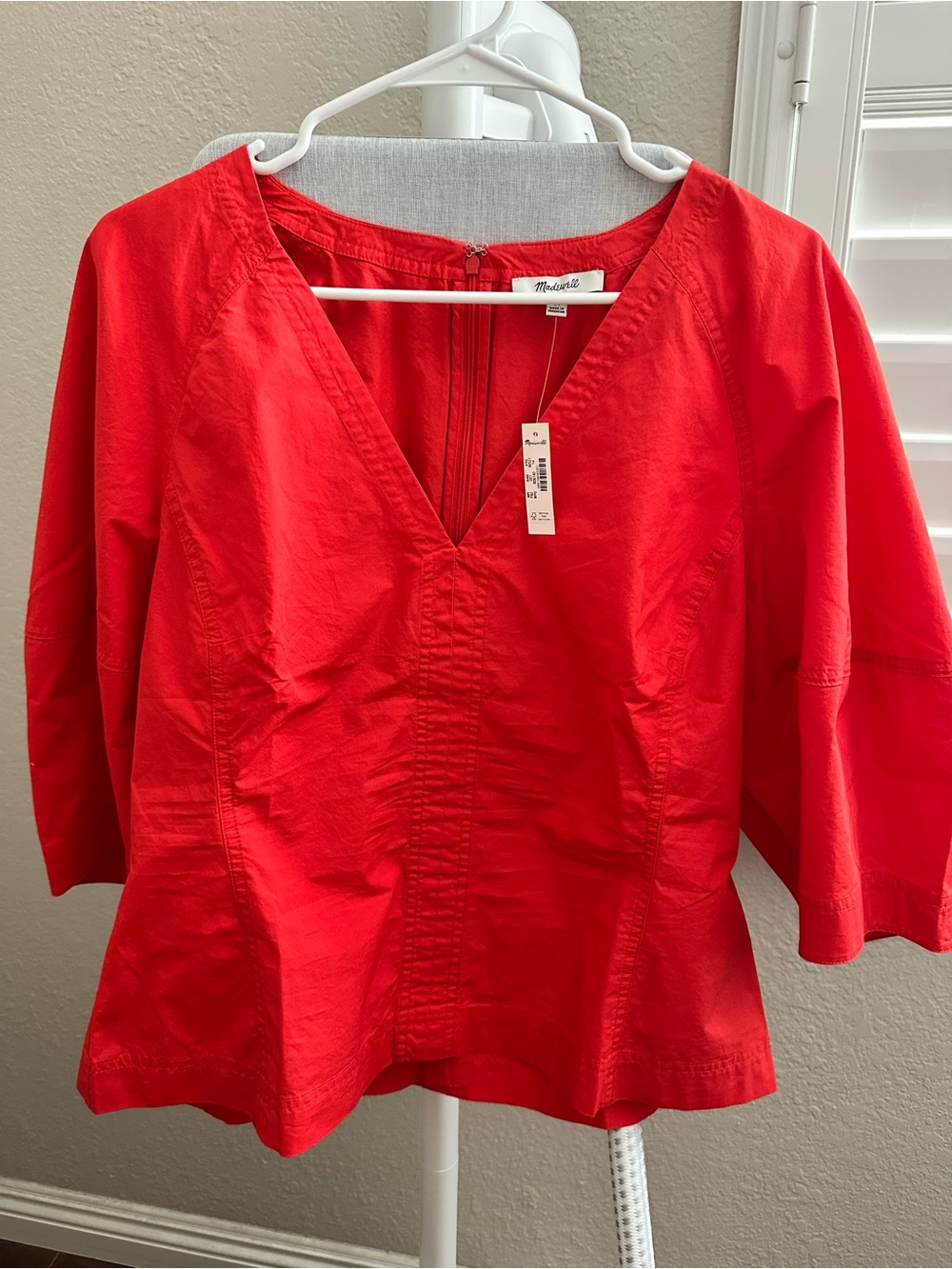 Madewell V-Neck Top in Poplin